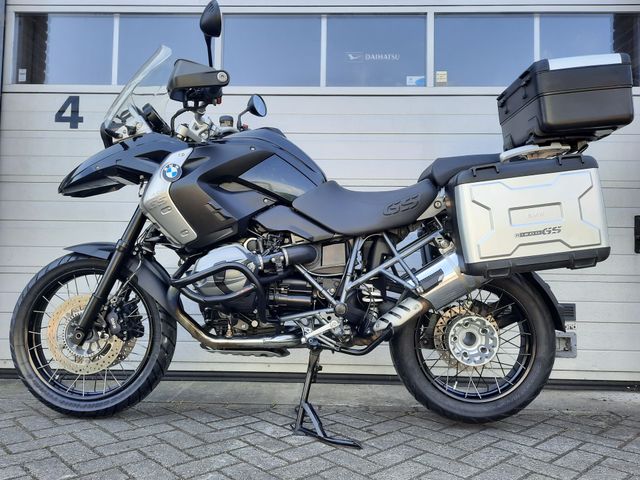 bmw - r-1200-gs-triple-black-edition