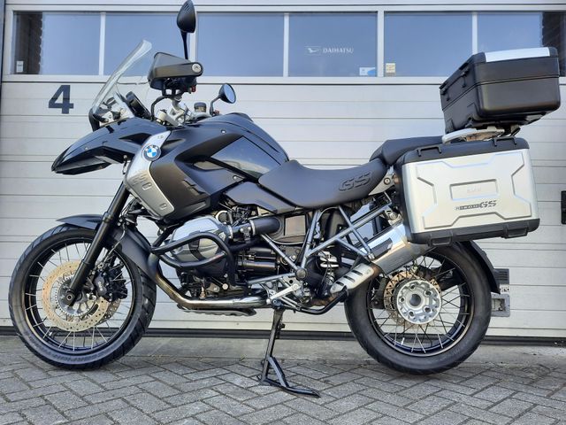 bmw - r-1200-gs-triple-black-edition