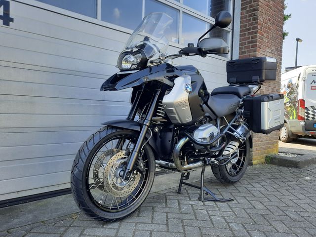 bmw - r-1200-gs-triple-black-edition