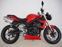 TRIUMPH STREET TRIPLE