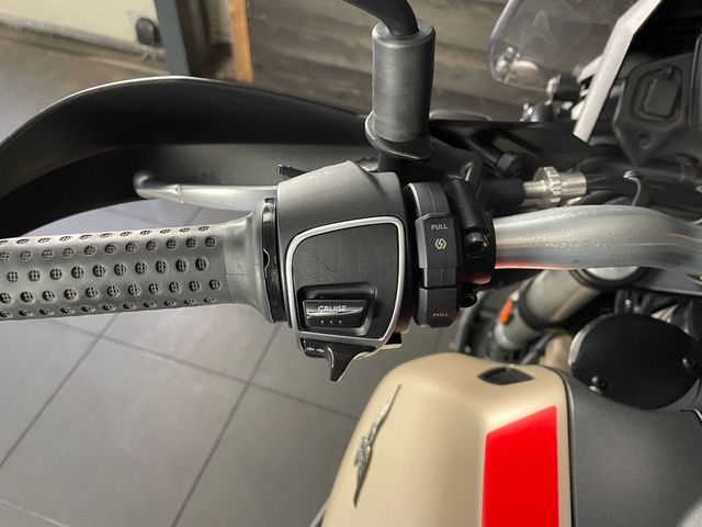 moto-guzzi - v-85-tt