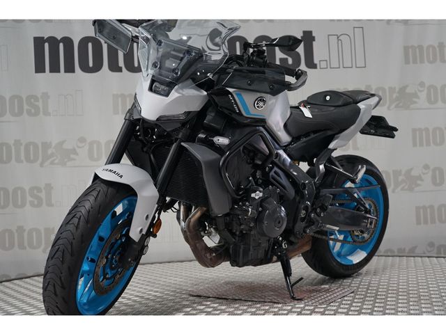 yamaha - mt-09-y-amt