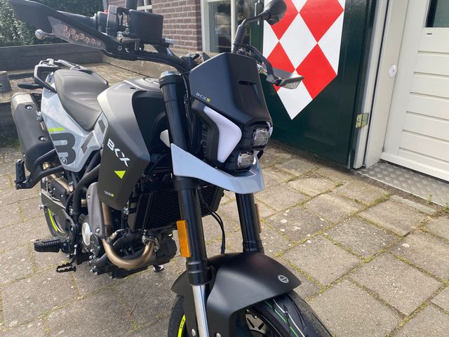 benelli - bkx-125-s