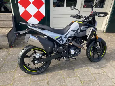 BENELLI BKX 125 S – foto 2