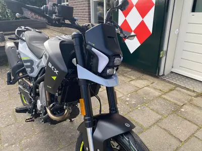 BENELLI BKX 125 S – foto 4