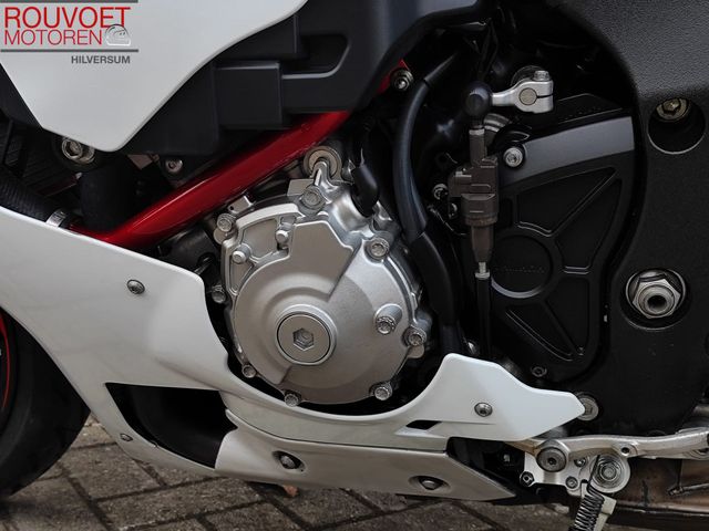 yamaha - yzf-r1