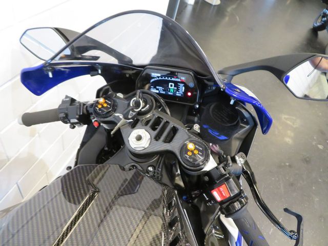 yamaha - yzf-r1
