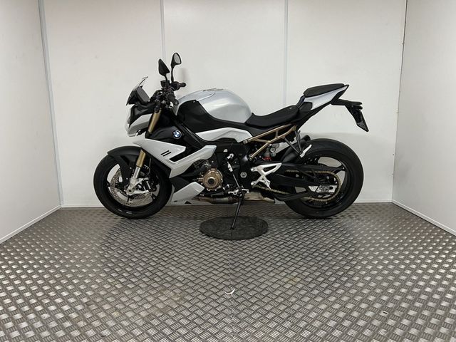bmw - s-1000-r