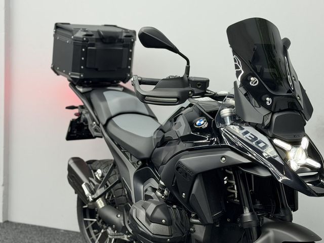 bmw - r-1300-gs-triple-black