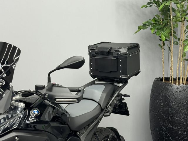 bmw - r-1300-gs-triple-black