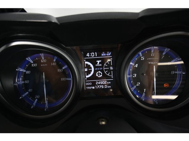 yamaha - tmax-tech-max-560