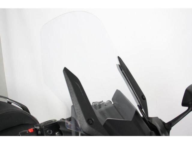 yamaha - tmax-tech-max-560