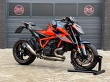 KTM 1290 SUPER DUKE R