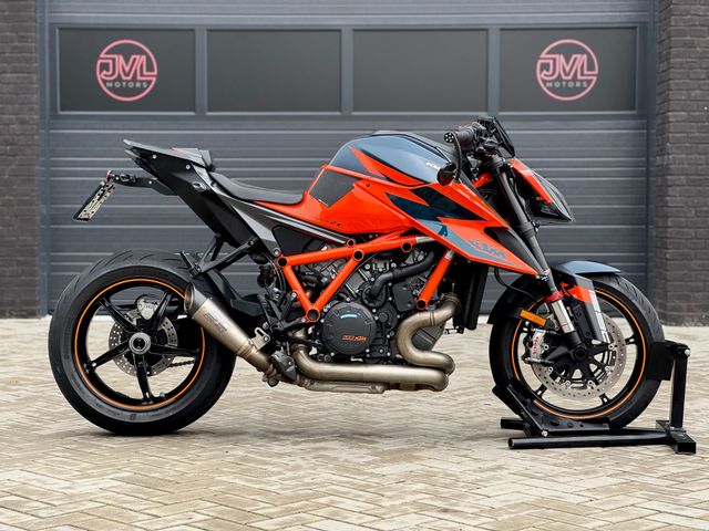 ktm - 1290-super-duke-r