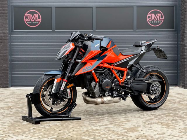 ktm - 1290-super-duke-r