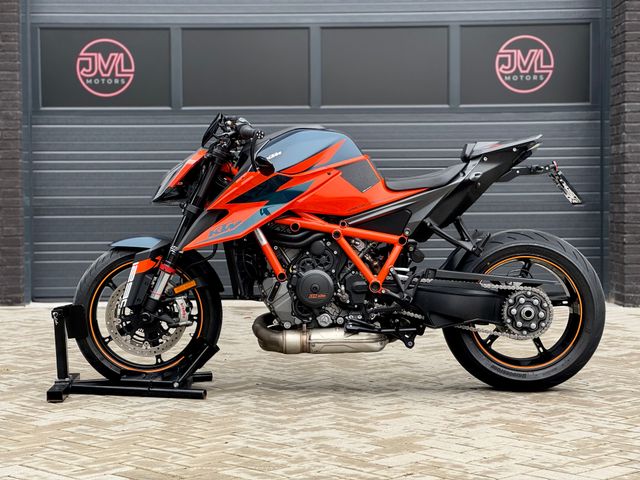 ktm - 1290-super-duke-r
