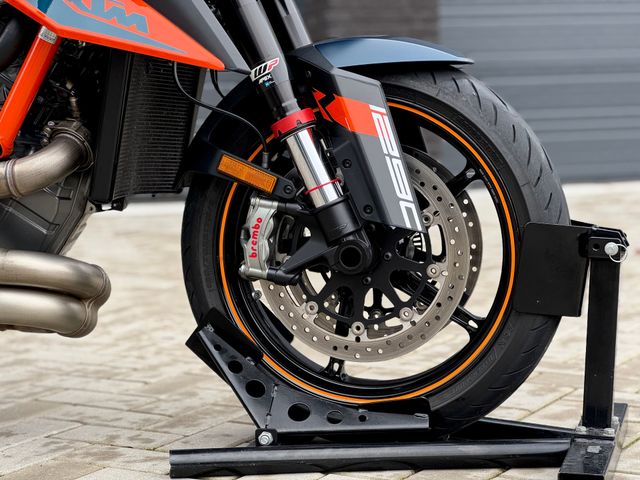 ktm - 1290-super-duke-r