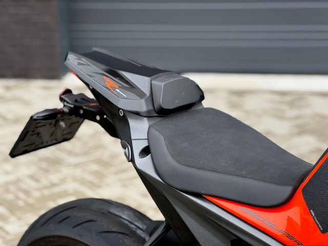 ktm - 1290-super-duke-r