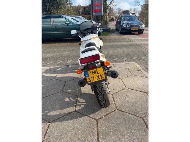 kawasaki - gpz-500-s