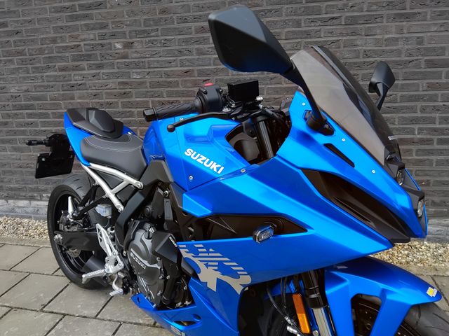 suzuki - gsx-8r