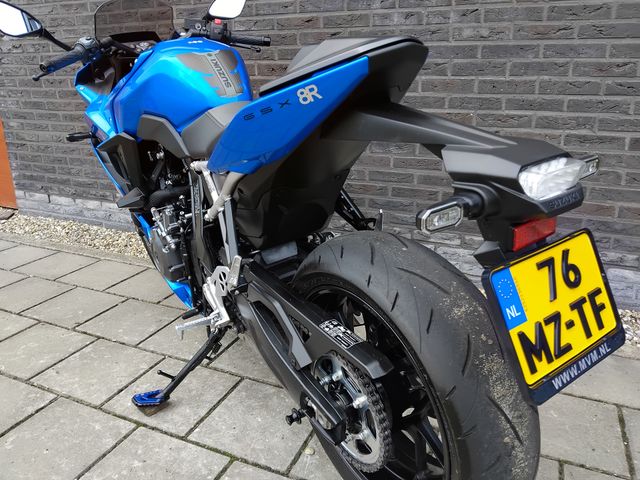 suzuki - gsx-8r