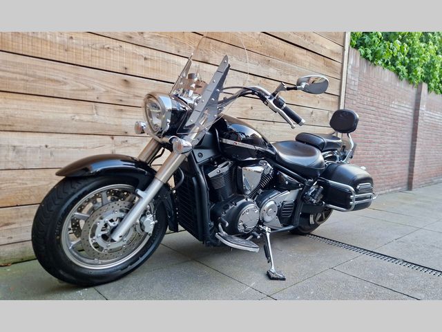 yamaha - xvs-1300-a-midnight-star