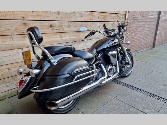 yamaha - xvs-1300-a-midnight-star