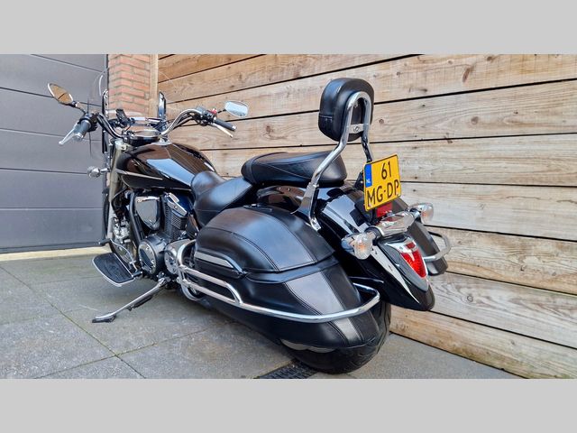 yamaha - xvs-1300-a-midnight-star