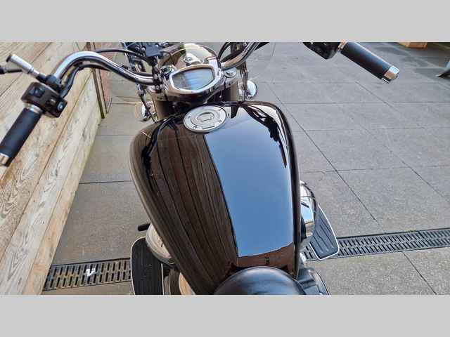 yamaha - xvs-1300-a-midnight-star