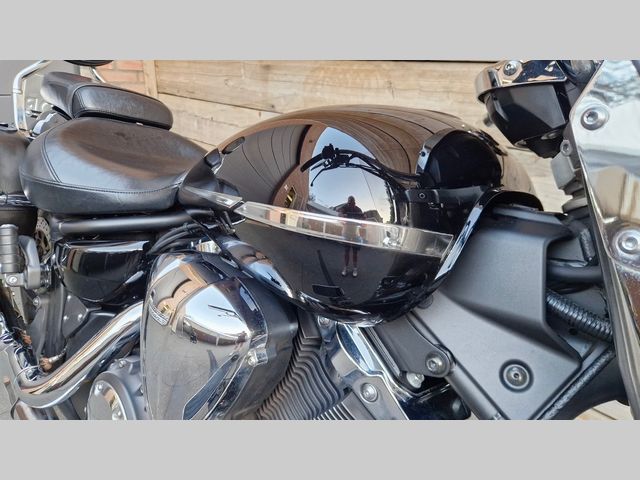 yamaha - xvs-1300-a-midnight-star