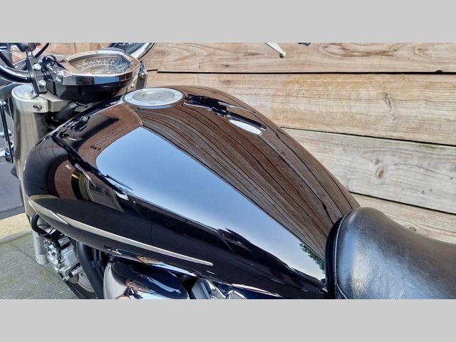 yamaha - xvs-1300-a-midnight-star