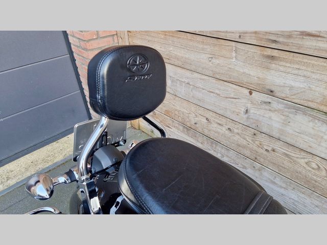 yamaha - xvs-1300-a-midnight-star