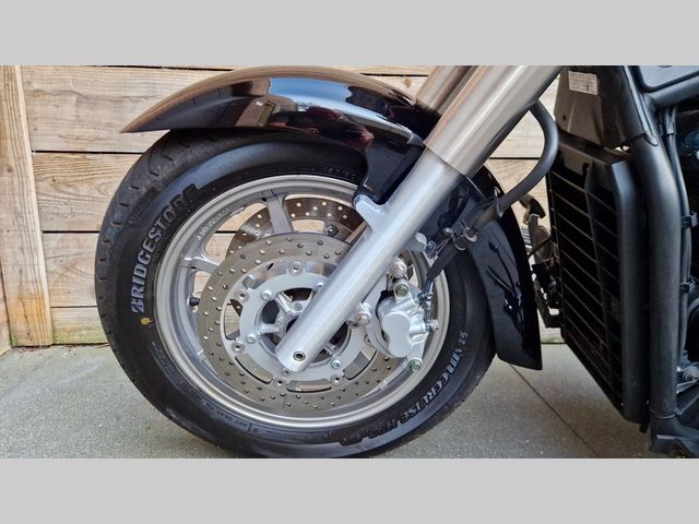 yamaha - xvs-1300-a-midnight-star