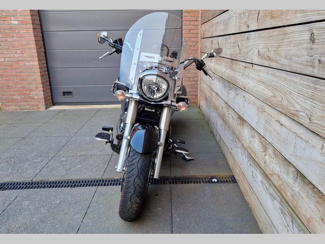yamaha - xvs-1300-a-midnight-star