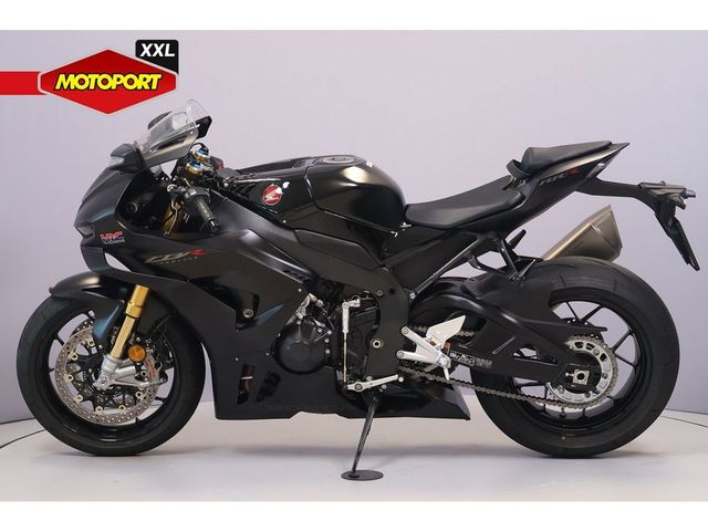 honda - cbr-1000-rr-r-fireblade-sp