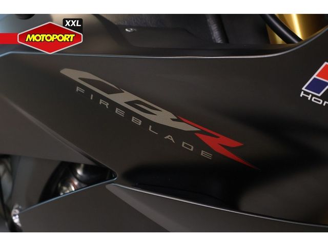 honda - cbr-1000-rr-r-fireblade-sp