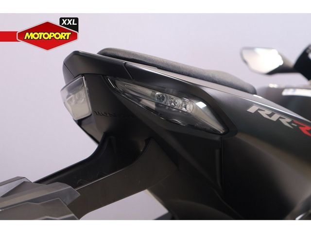 honda - cbr-1000-rr-r-fireblade-sp