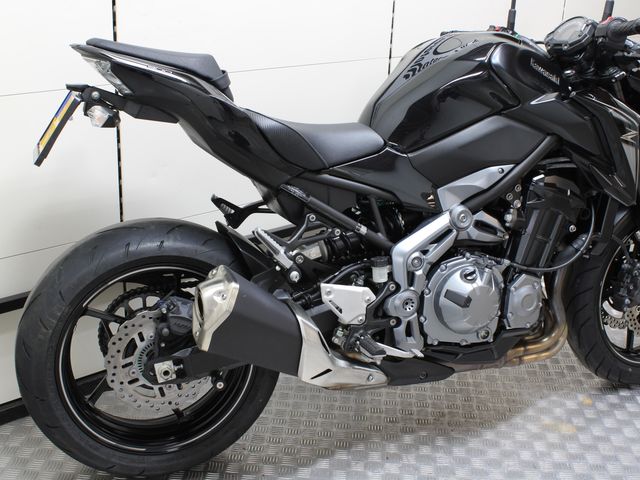 kawasaki - z900