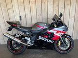 SUZUKI GSX-R 750
