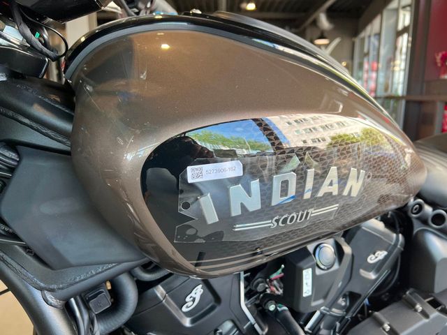 indian - scout-bobber-limited-tech