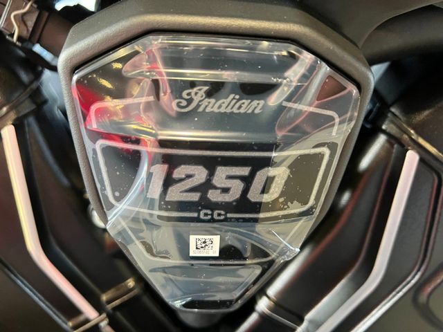 indian - scout-bobber-limited-tech