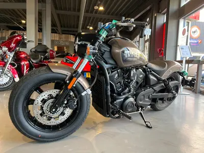 INDIAN MOTORCYCLE SCOUT BOBBER LIMITED + TECH – foto 4
