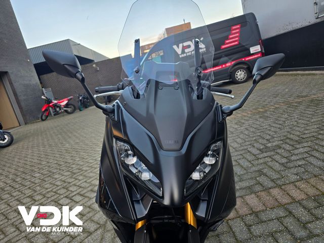 yamaha - tmax-tech-max-560