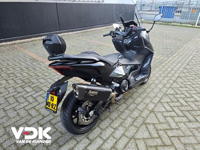 yamaha - tmax-tech-max-560