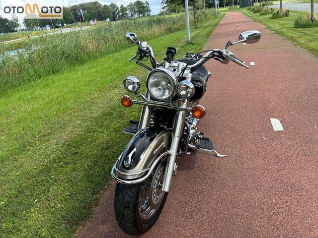 yamaha - xvs-1100-a-dragstar-classic