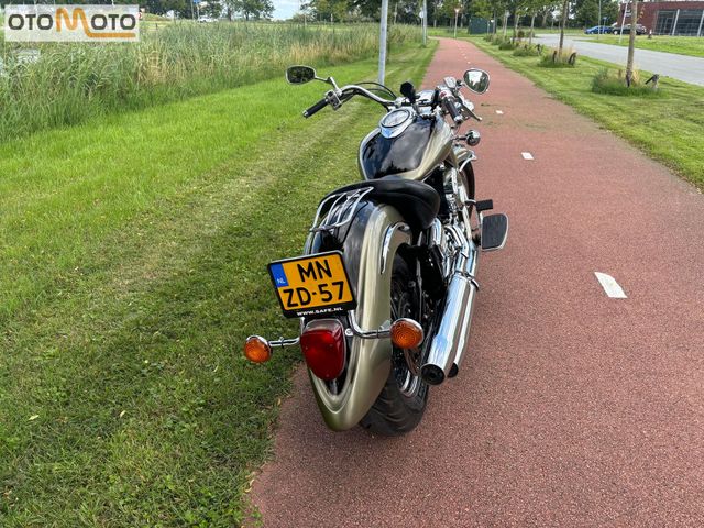 yamaha - xvs-1100-a-dragstar-classic