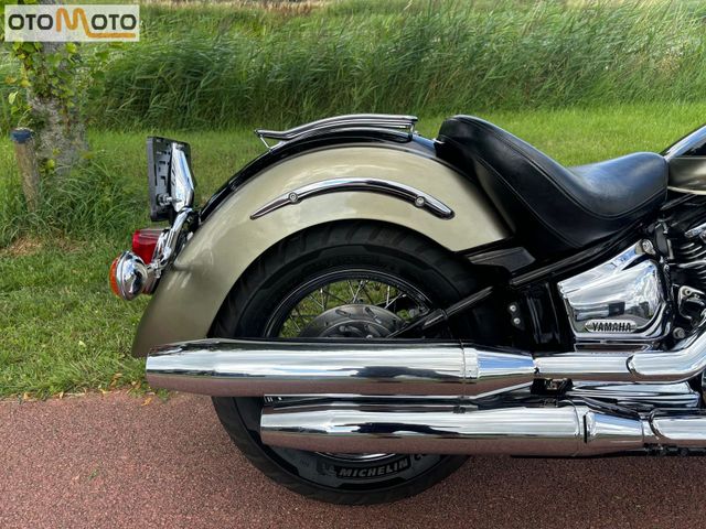 yamaha - xvs-1100-a-dragstar-classic