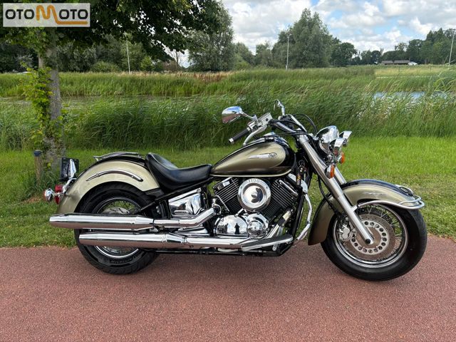 yamaha - xvs-1100-a-dragstar-classic