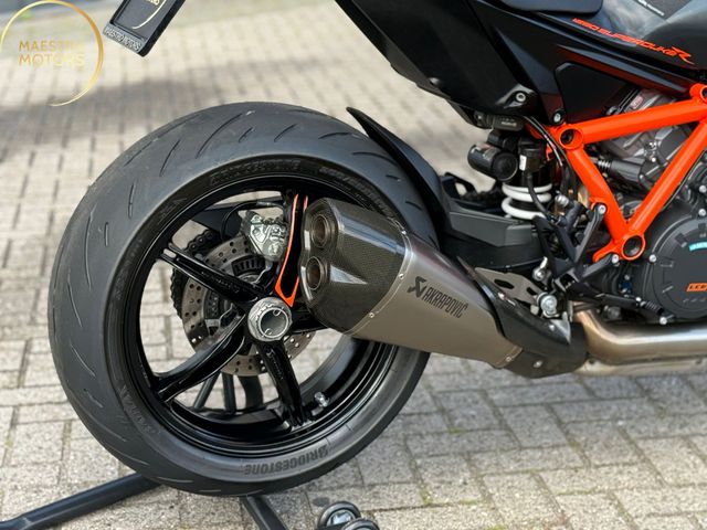 ktm - 1290-super-duke-r