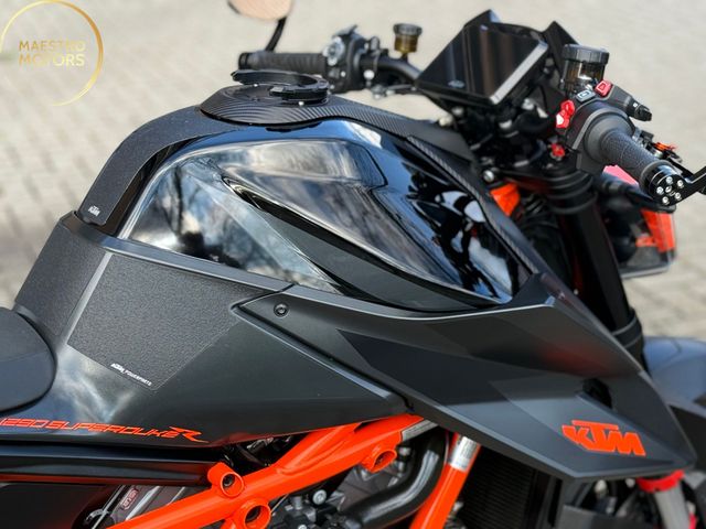 ktm - 1290-super-duke-r
